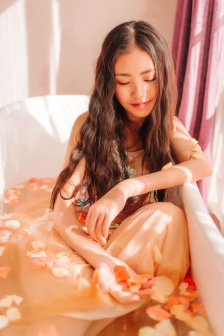 年轻的女教师电影